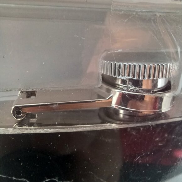 NEW Black and Gold “M” Hip Flask and Shot Glass Set (Petaca, Vasos de Chupito) - Picture 9 of 12